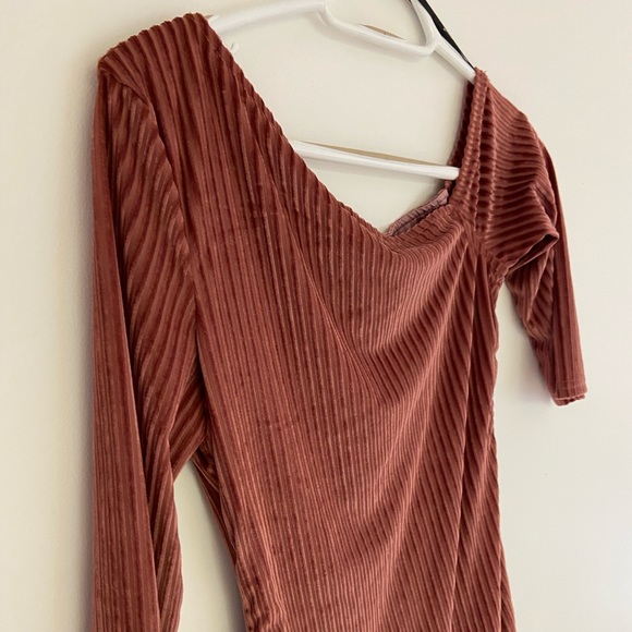 MINKPINK Velvet ribbed one shoulder dress - Picture 2 of 4